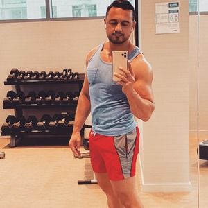 Meet your Posher, Deni